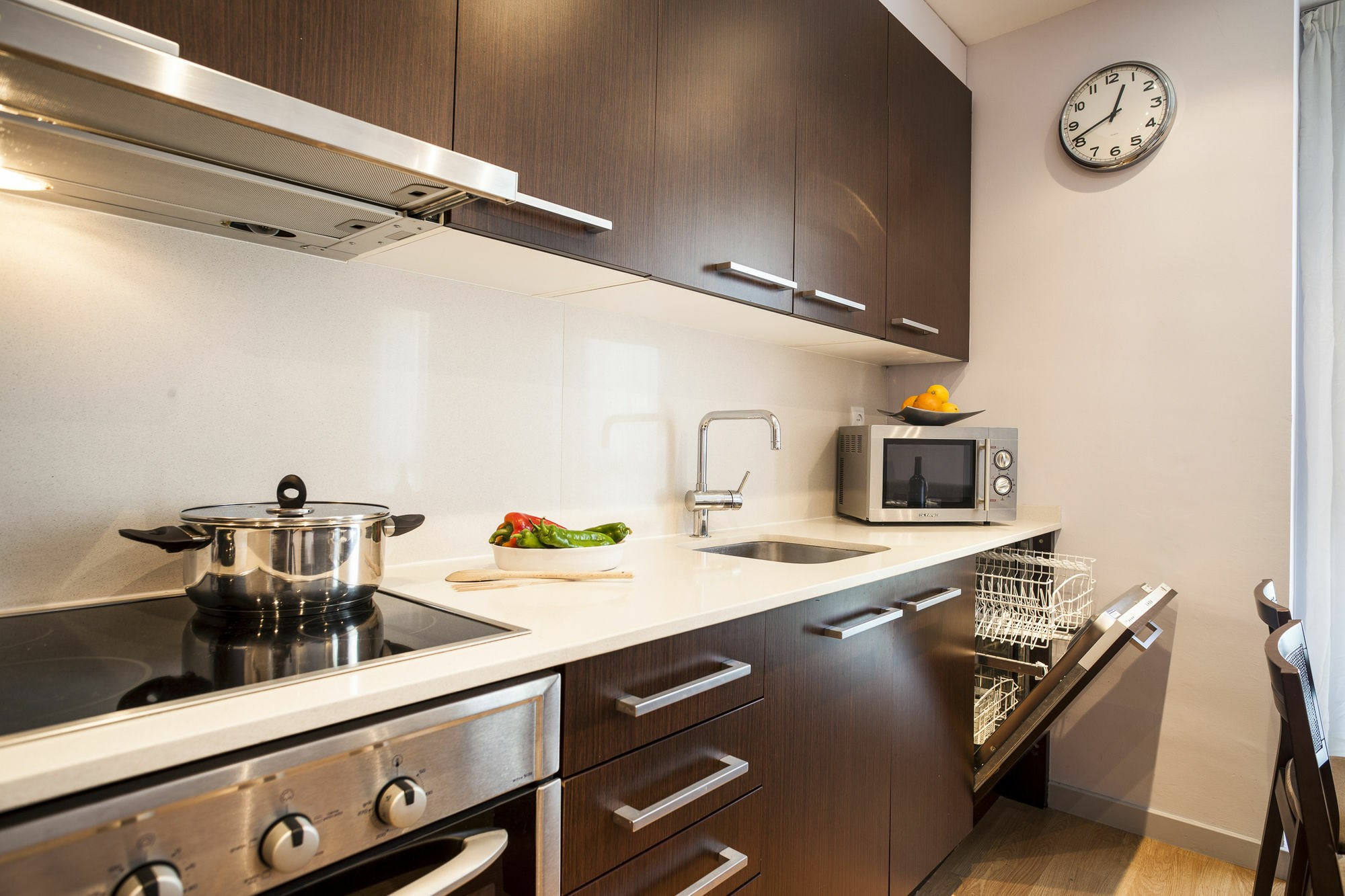 Short Stay Group Camp Nou Serviced Apartments Barcelona Exterior foto